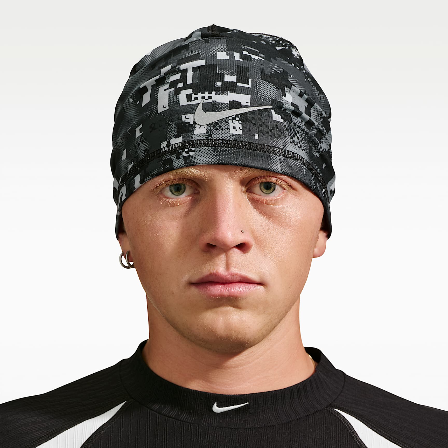 Nike Peak Dri-FIT Uncuffed Beanie. Nike.com